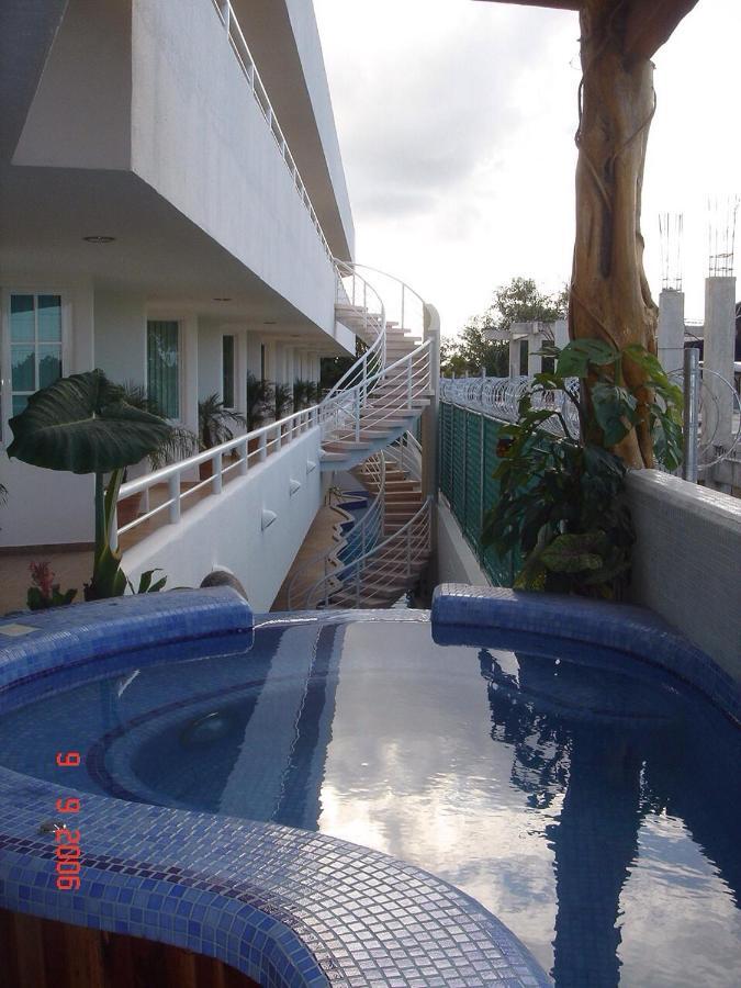 Suites Riviera Cancún Eksteriør billede